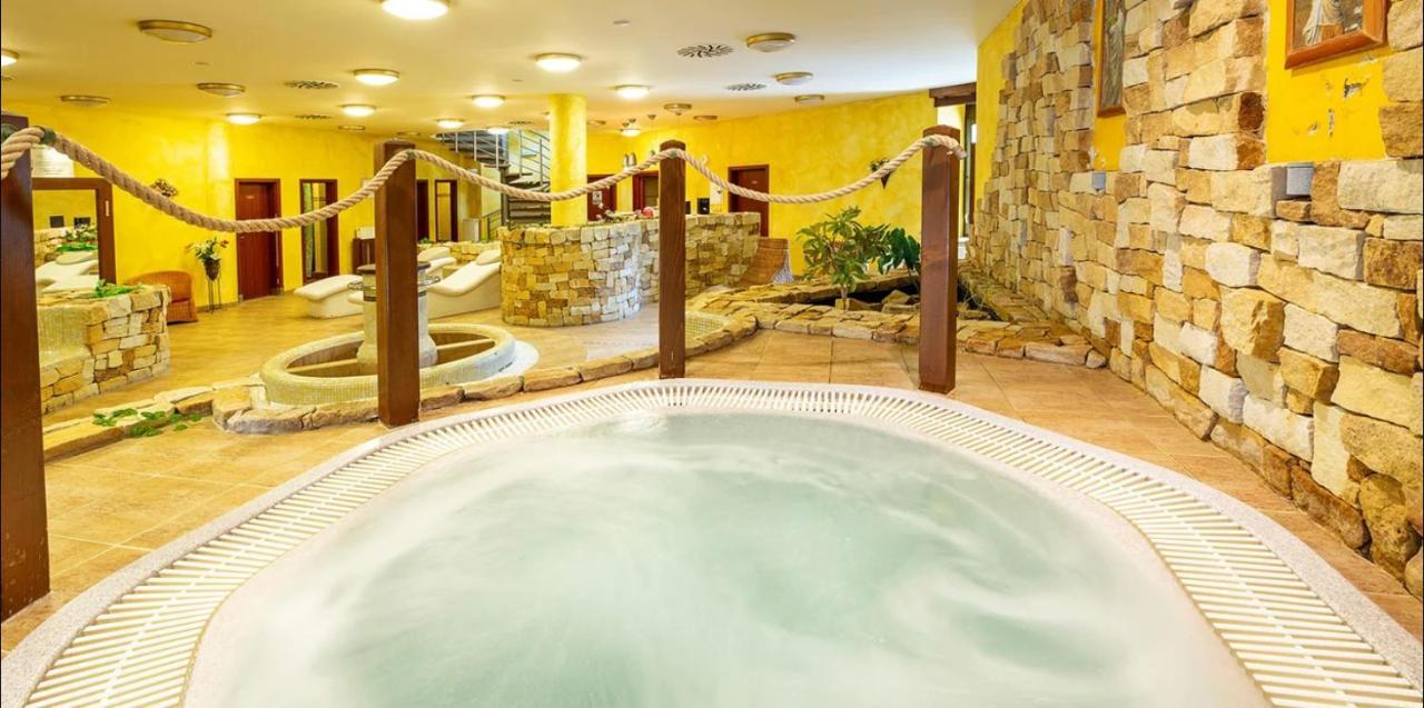 Spa Hotel Bily Horec Harrachov Dış mekan fotoğraf